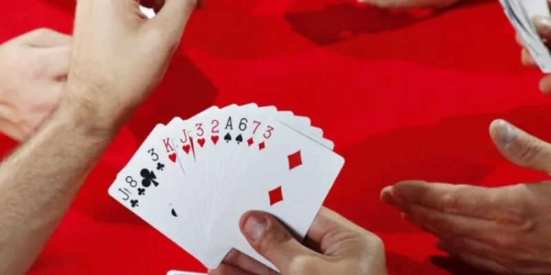 Chi tiết cách chơi tiến lên miền bắc