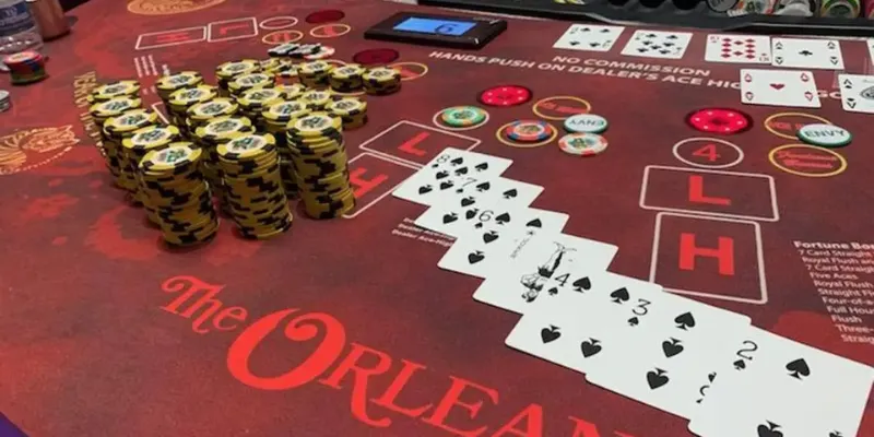 Cách chia bài và phân chia hai tay bài trong Pai Gow Poker